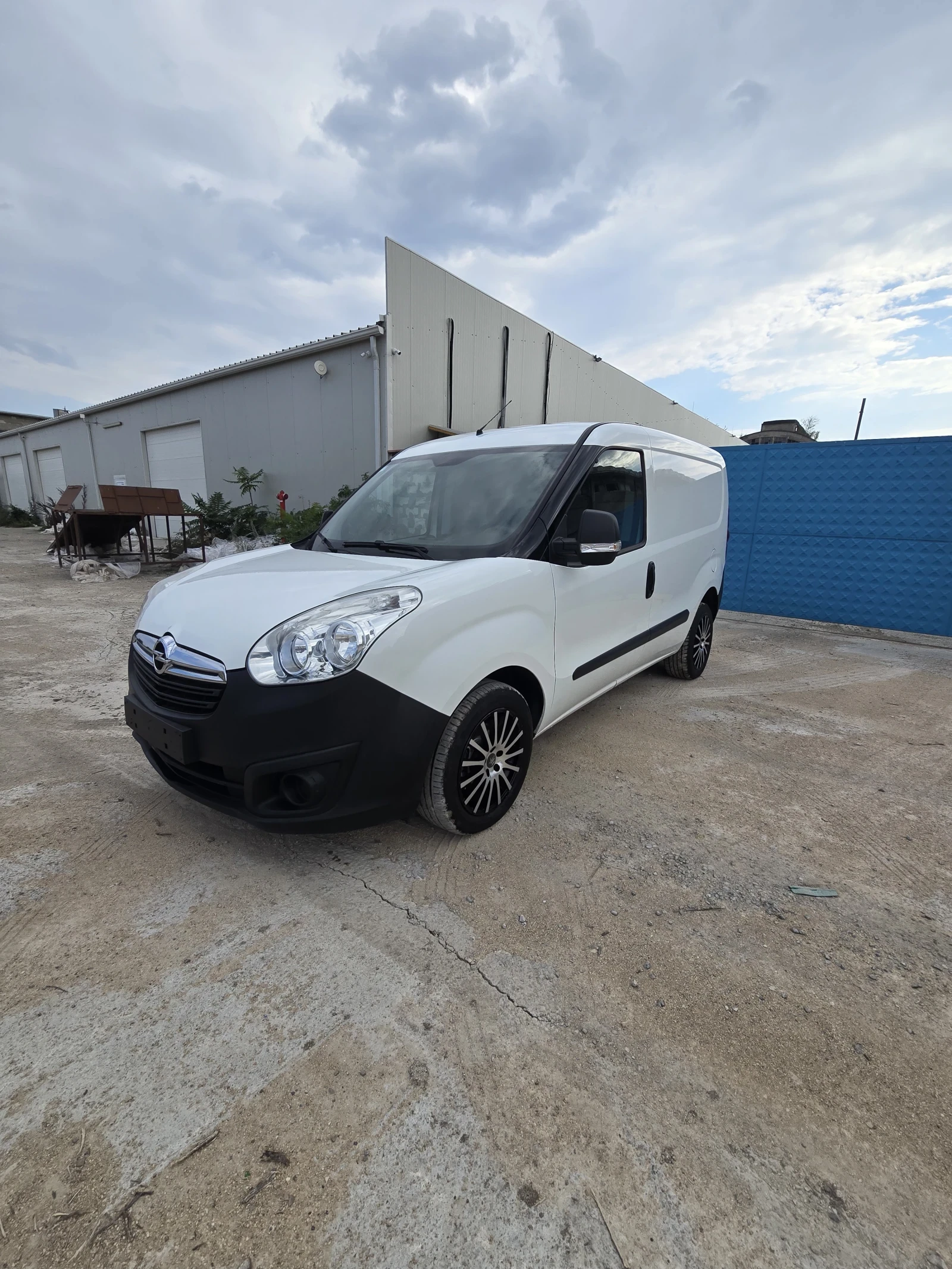 Opel Combo  - изображение 2