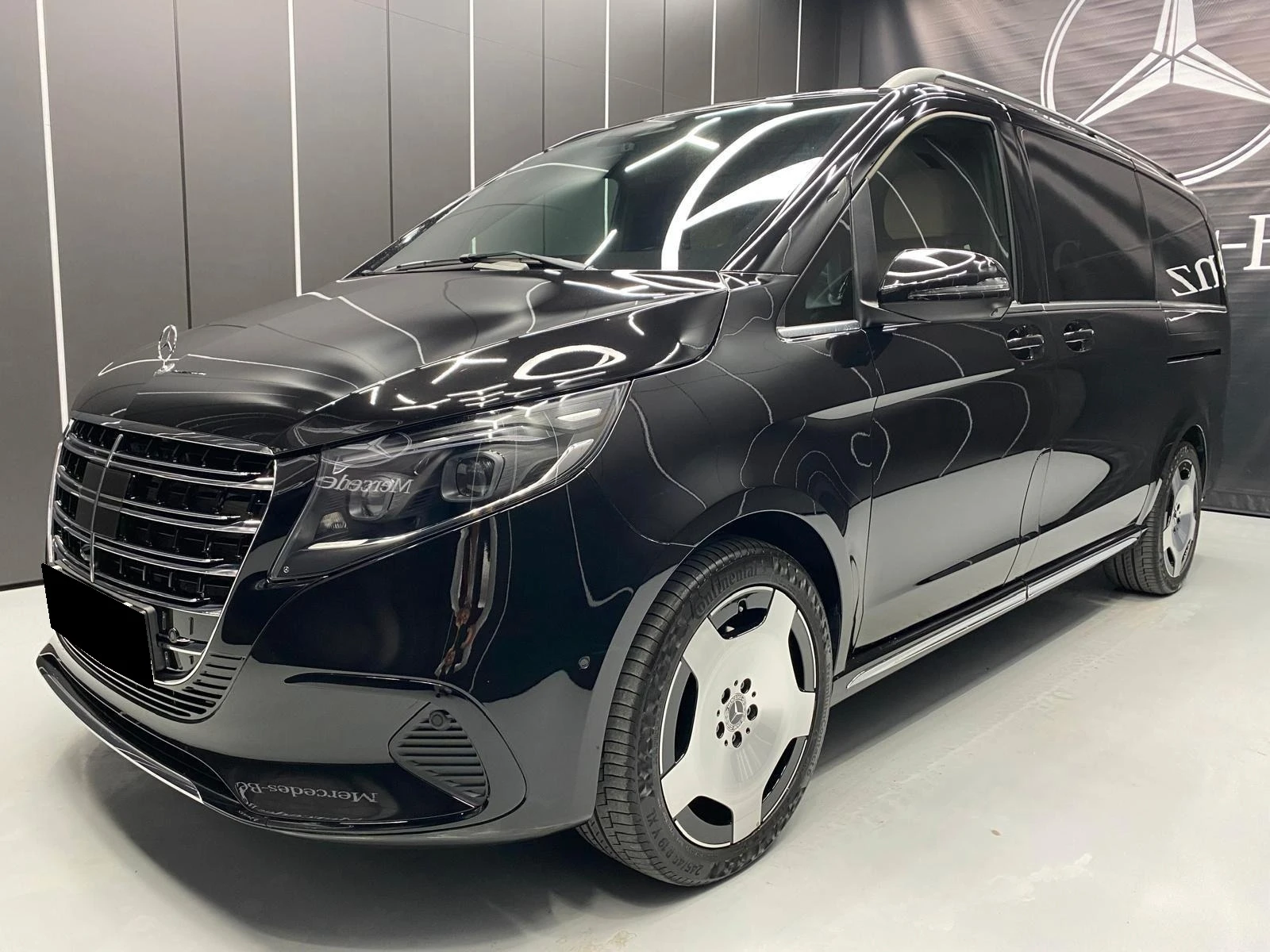 Mercedes-Benz V 300 d/AMG/4MATIC/VIP SEATS/AIRMATIC/EXCLUSIV/BURM/LONG - изображение 3