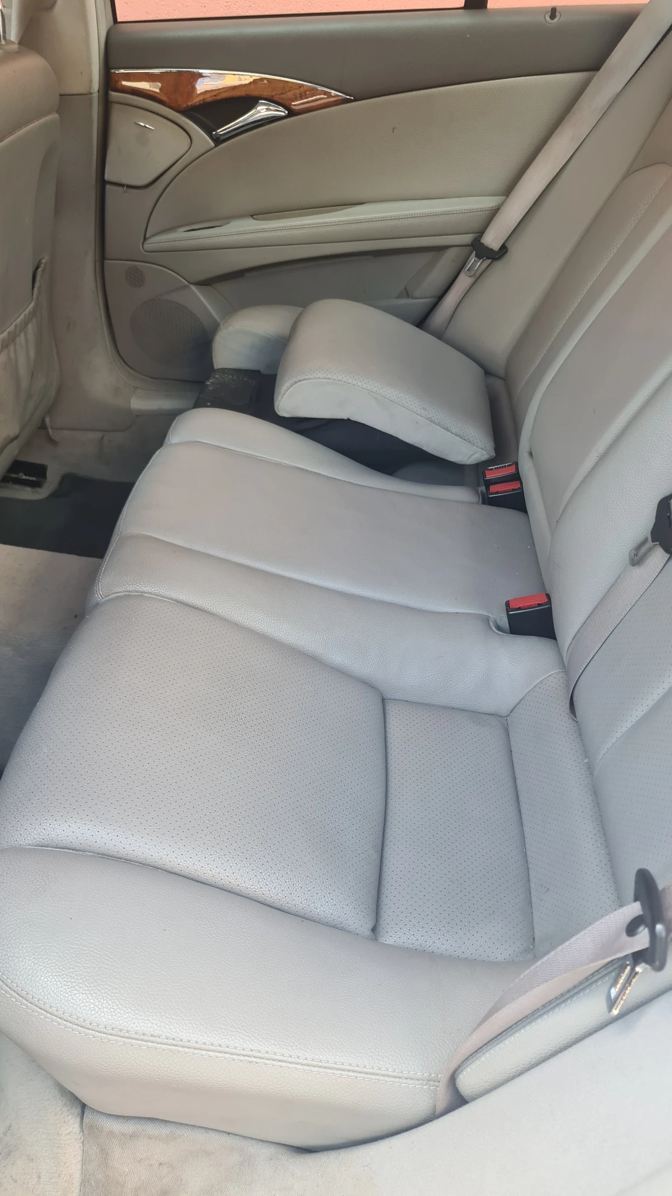 Mercedes-Benz E 270, снимка 10 - Автомобили и джипове - 54173060