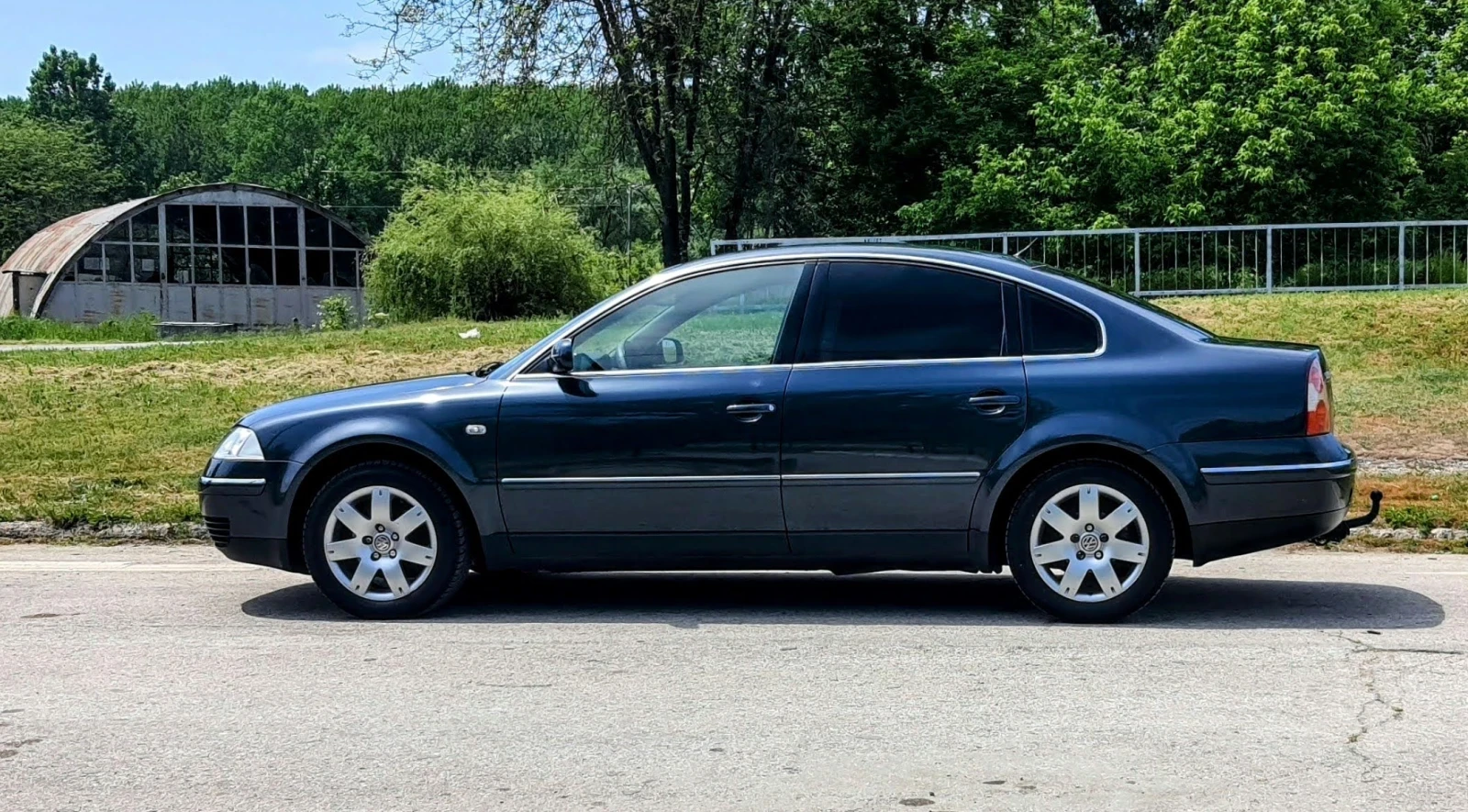 VW Passat 1.8 T, снимка 9 - Автомобили и джипове - 54503276
