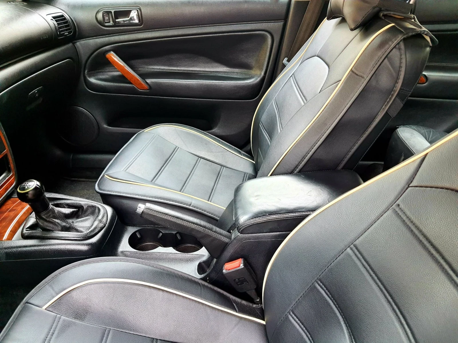 VW Passat 1.8 T, снимка 8 - Автомобили и джипове - 54503276