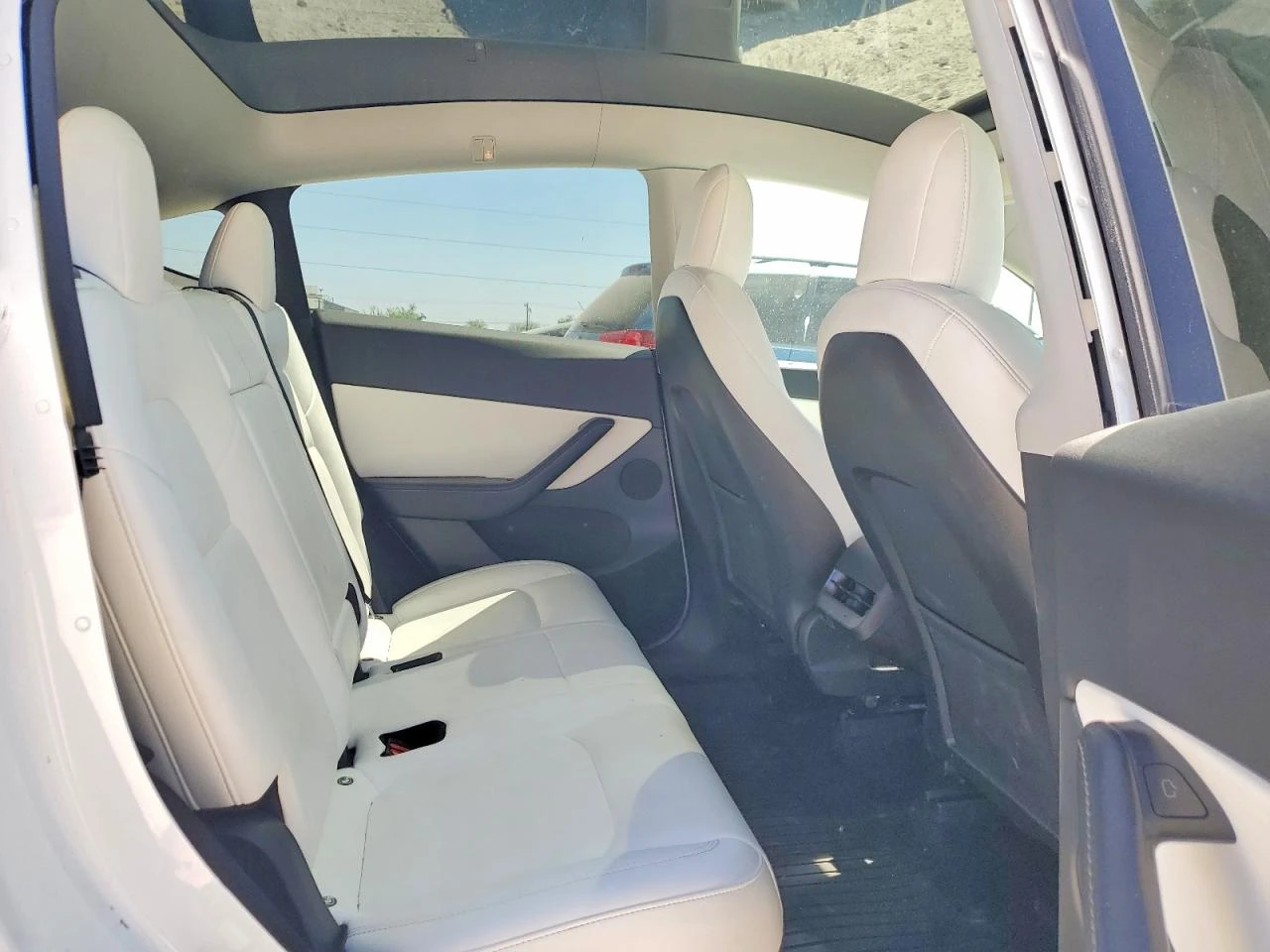 Tesla Model Y | Mobile.bg � ����������� 10