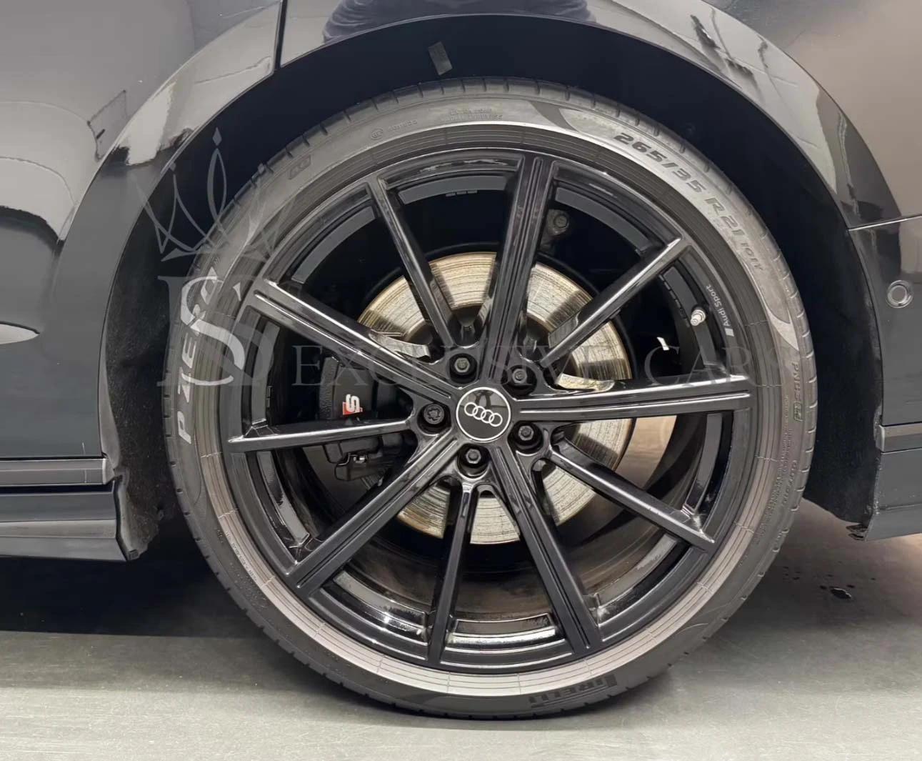 Audi S8 BLACK* B&O* CARBON* ВЕНТИЛАЦИЯ* PANO* HUD* , снимка 4 - Автомобили и джипове - 54845938