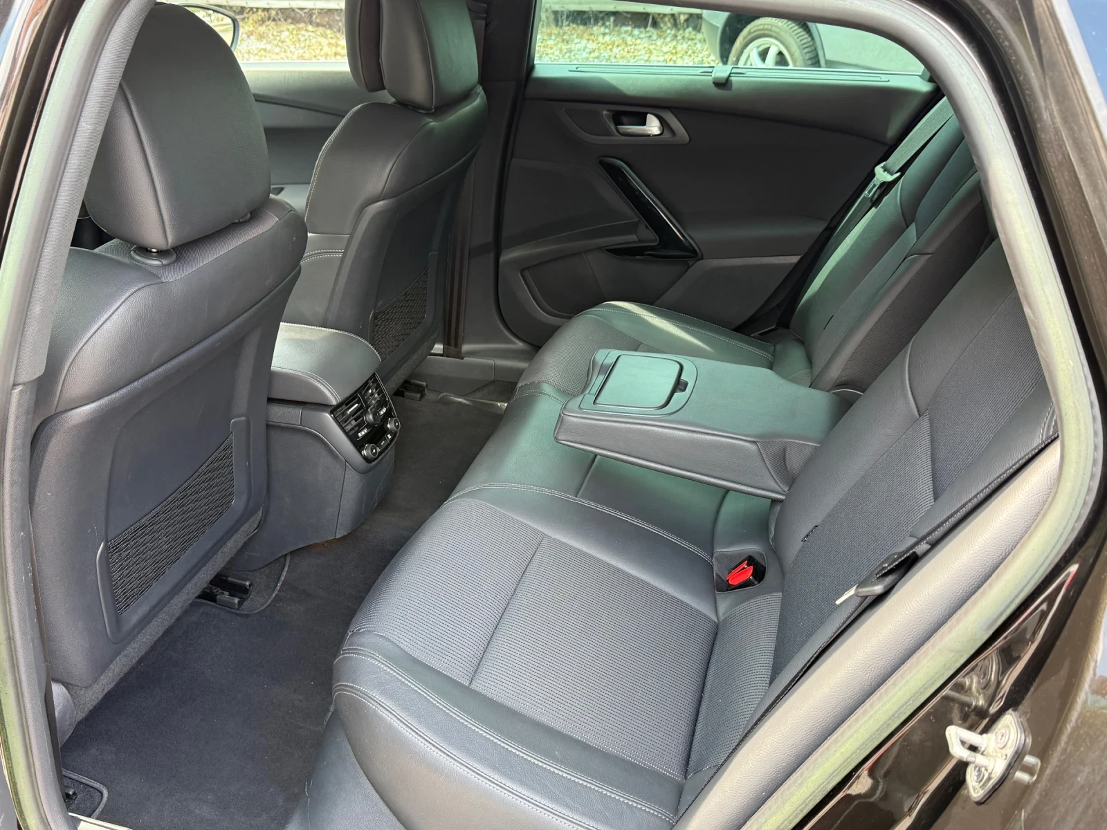 Peugeot 508 1.6i Allure 156k.c. - EURO5b - ОТЛИЧНО СЪСТОЯНИЕ, снимка 10 - Автомобили и джипове - 55788245