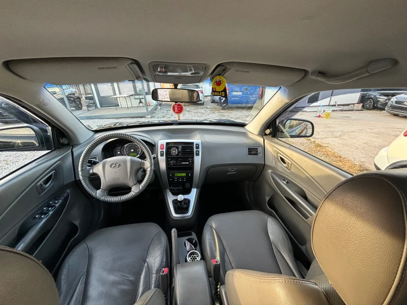 Hyundai Tucson, снимка 8 - Автомобили и джипове - 48031010