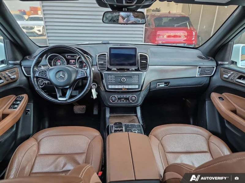 Mercedes-Benz GLE 500 AMG PK| 360| HARMAN| ОБДУХ| PANO| DISTRONIK| ВЪЗДУ, снимка 6 - Автомобили и джипове - 53256739