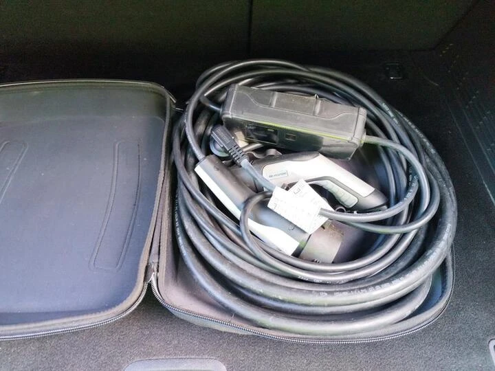 Hyundai Kona 64kWh* Facelift* Digital* Keyless* Подгрев, снимка 8 - Автомобили и джипове - 53870582