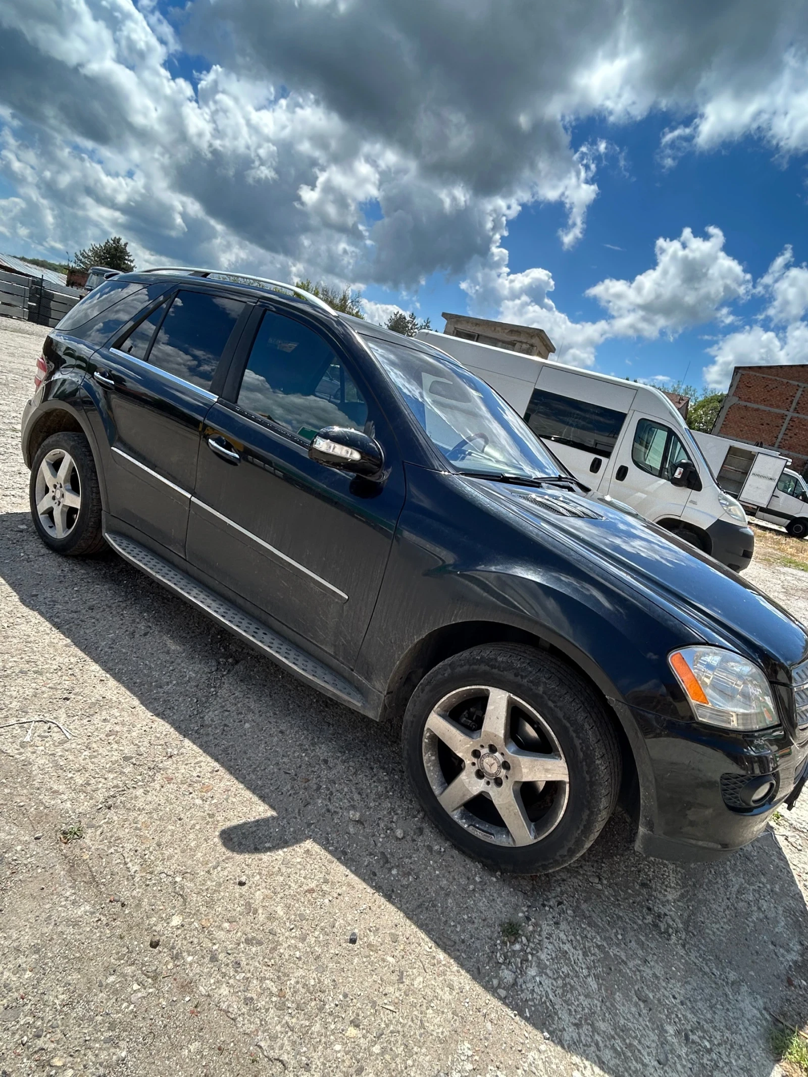 Mercedes-Benz ML 500  - изображение 2
