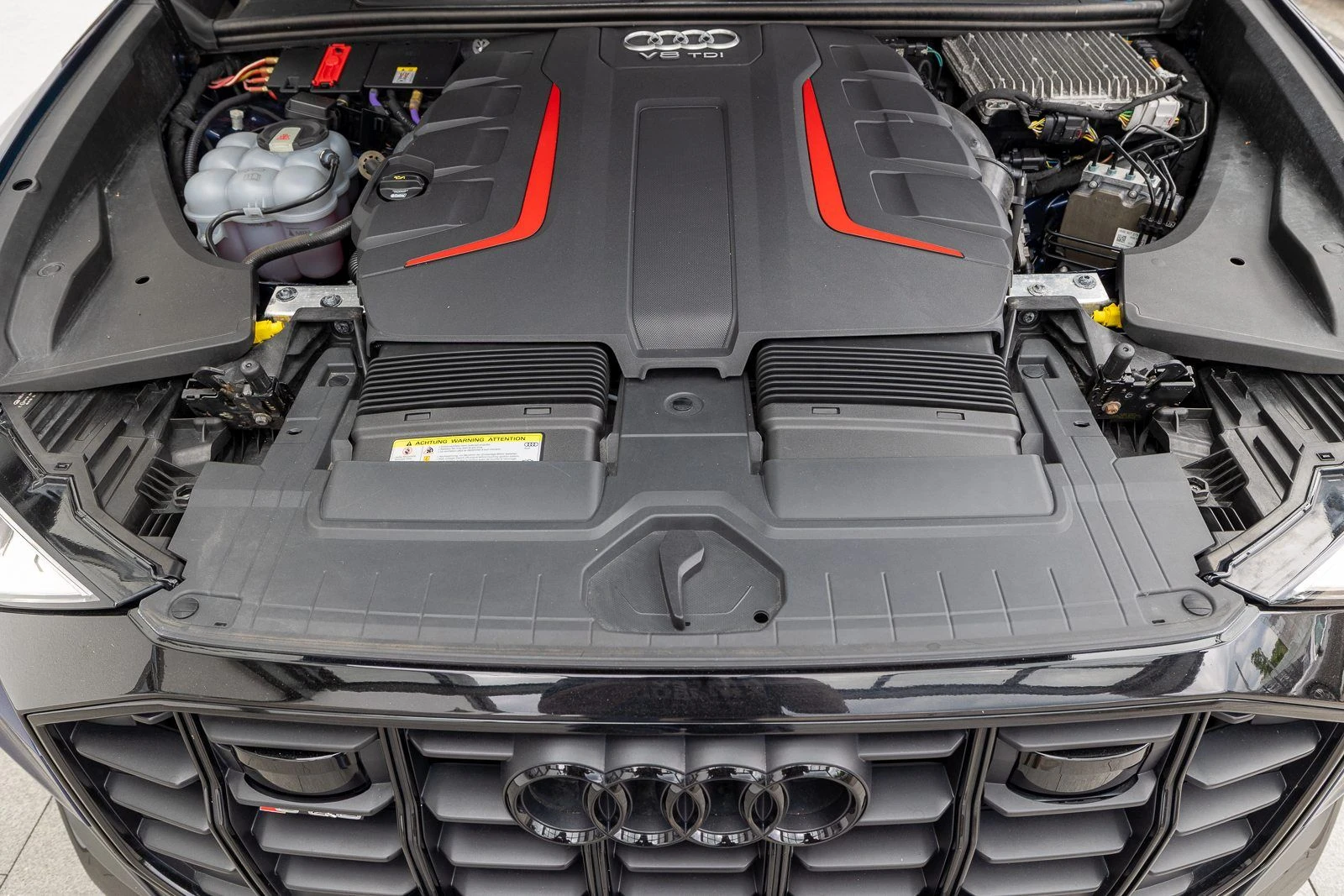 Audi SQ8 QUATTRO/435HP/HD-MATRIX/22"/PANO/CAM/AMBI/150f - изображение 2