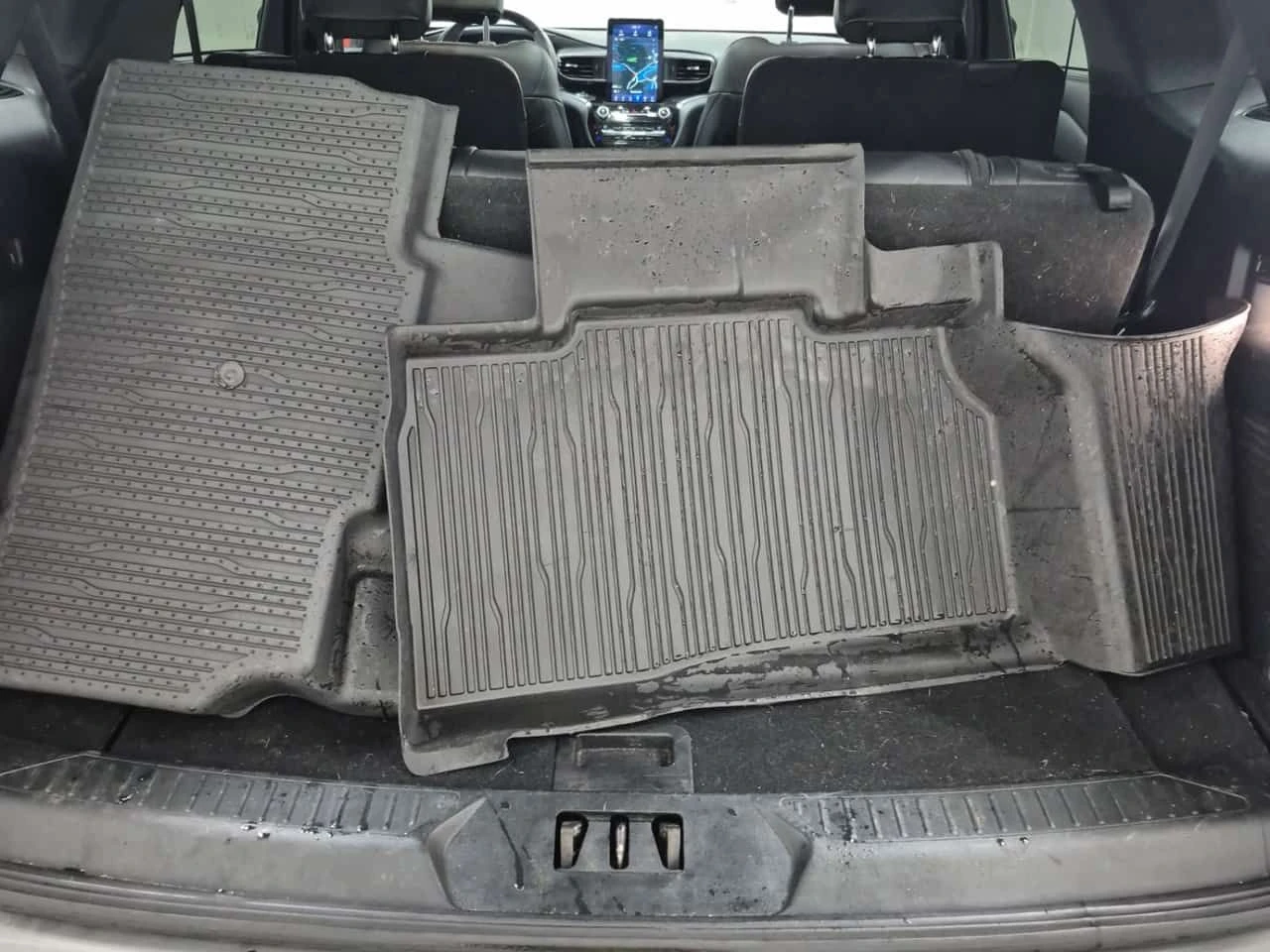 Ford Explorer * ST * CARFAX * 7-местен * Панорама * , снимка 14 - Автомобили и джипове - 53947058