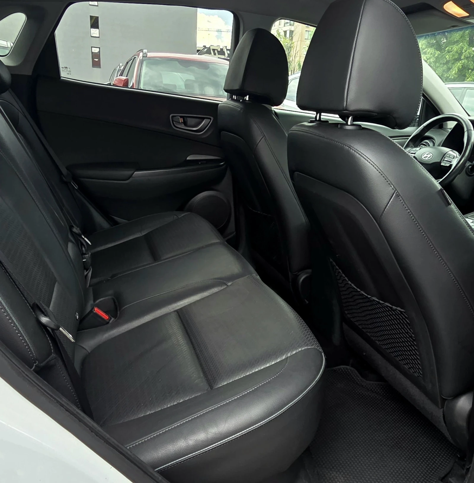 Hyundai Kona SOH 100%/64KWh/Premium, снимка 10 - Автомобили и джипове - 55178400