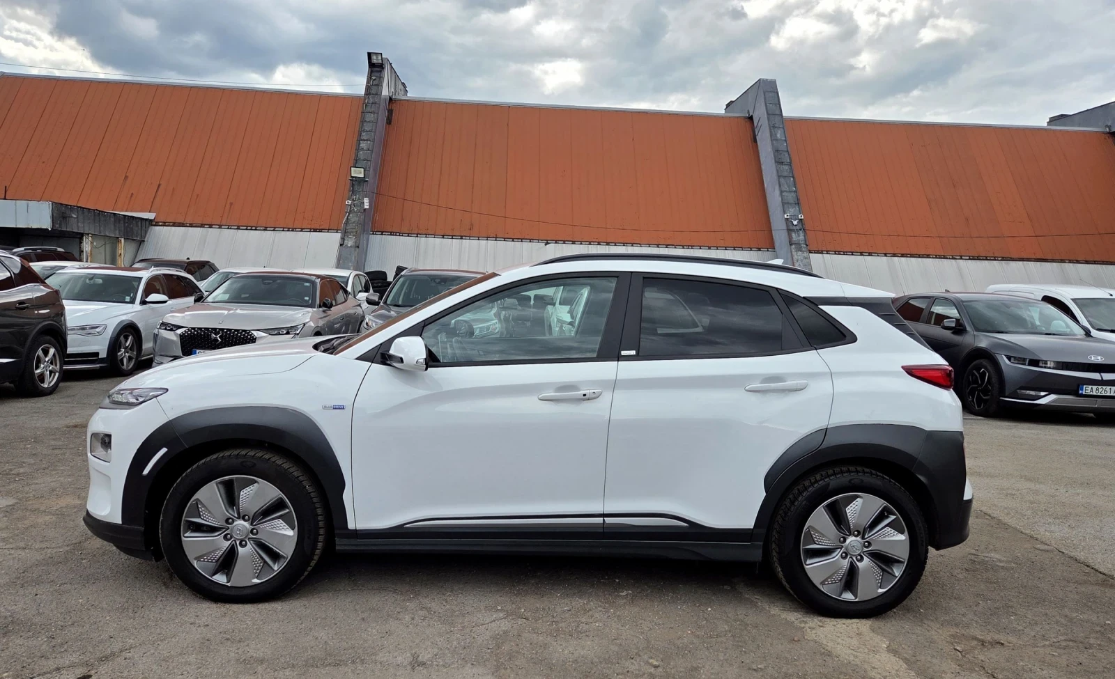 Hyundai Kona SOH 100%/64KWh/Premium, снимка 6 - Автомобили и джипове - 55178400