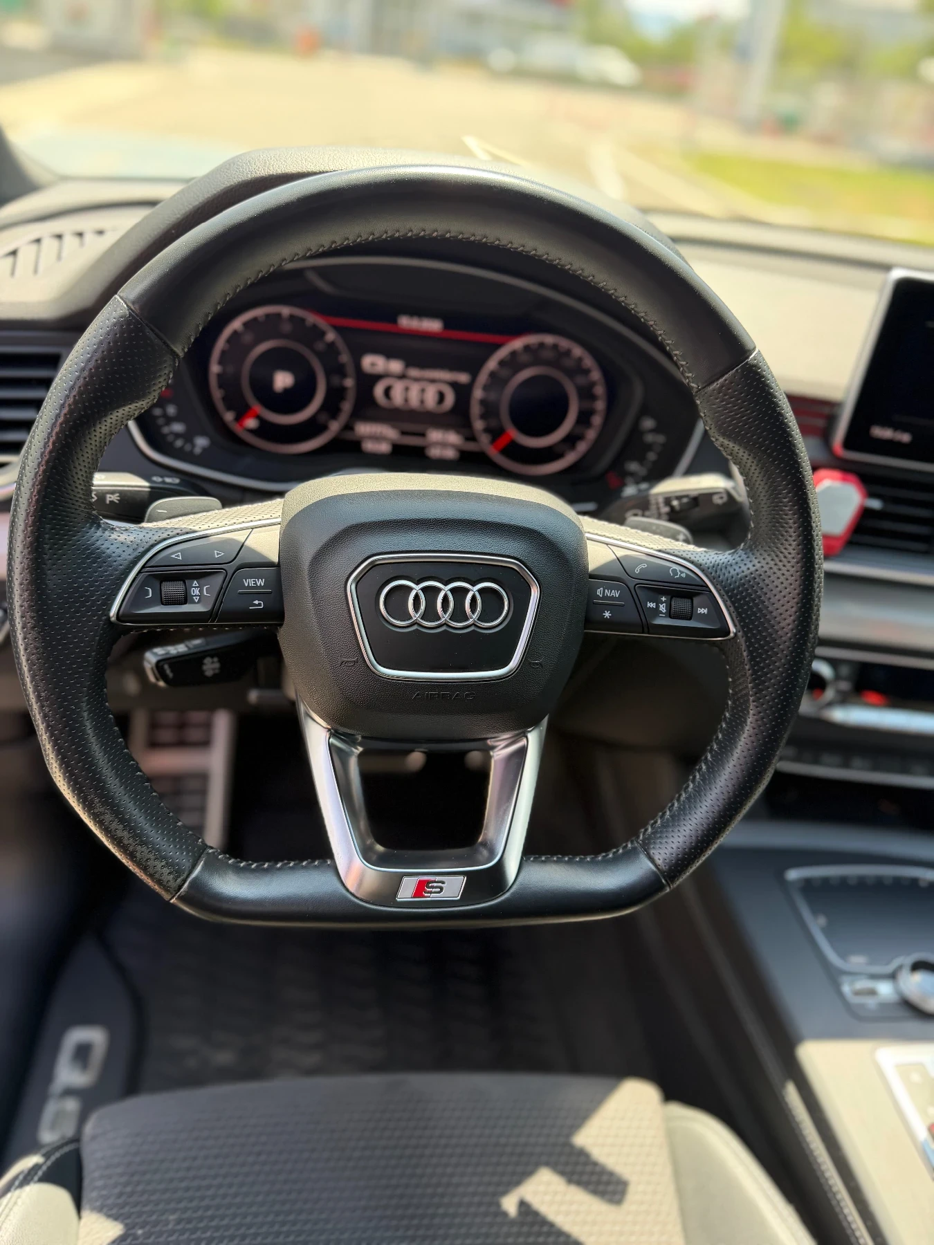 Audi Q5, снимка 8 - Автомобили и джипове - 55692617