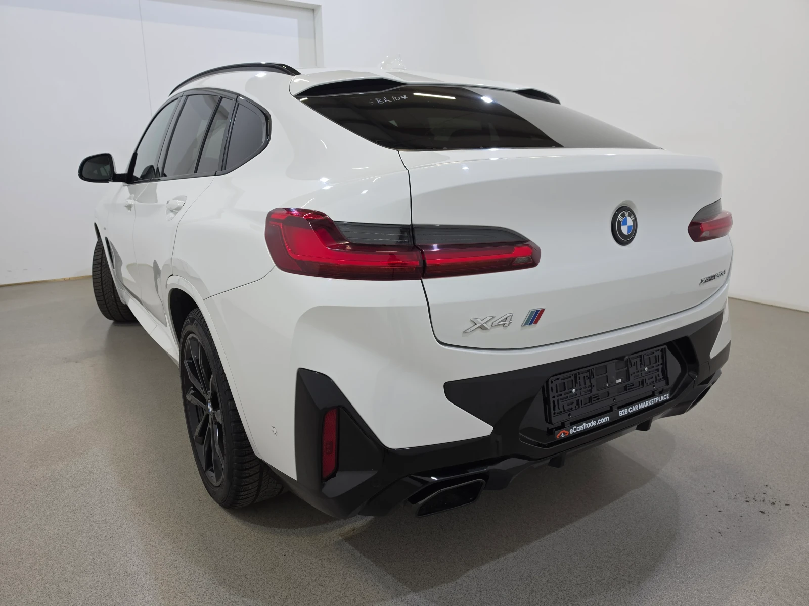 BMW X4 xDrive20d Mild-Hybrid M-Sport, снимка 3 - Автомобили и джипове - 55845083