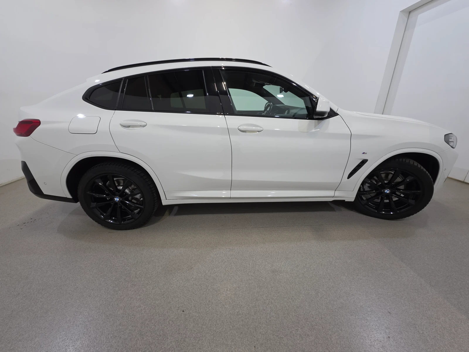 BMW X4 xDrive20d Mild-Hybrid M-Sport, снимка 5 - Автомобили и джипове - 55845083