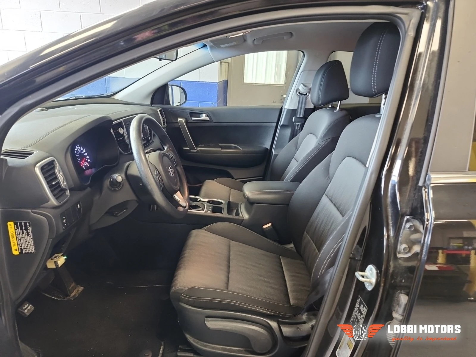 Kia Sportage, снимка 3 - Автомобили и джипове - 56018387