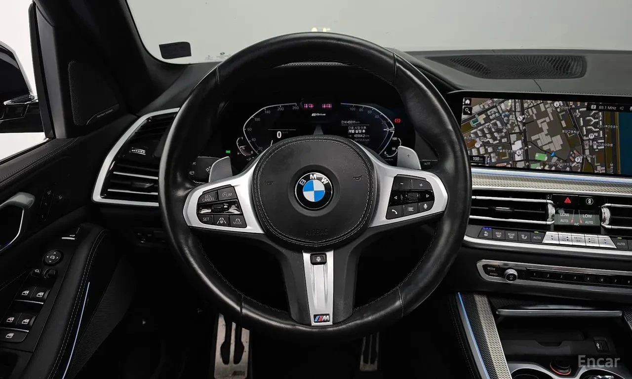 BMW X5 * xDrive 45e M Sport * ЦЕНА ДО БЪЛГАРИЯ* , снимка 13 - Автомобили и джипове - 56103939