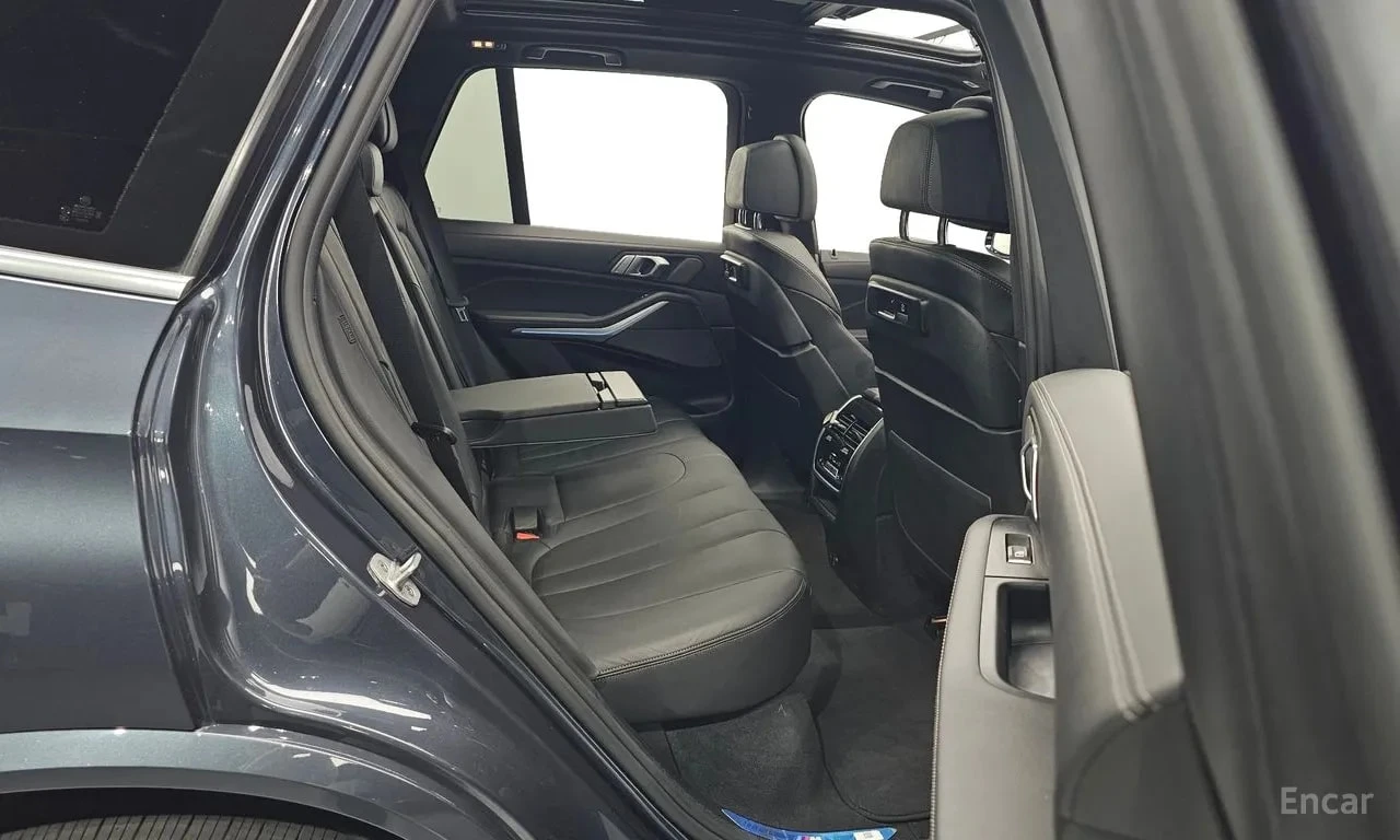 BMW X5 * xDrive 45e M Sport * ЦЕНА ДО БЪЛГАРИЯ* , снимка 11 - Автомобили и джипове - 56103939