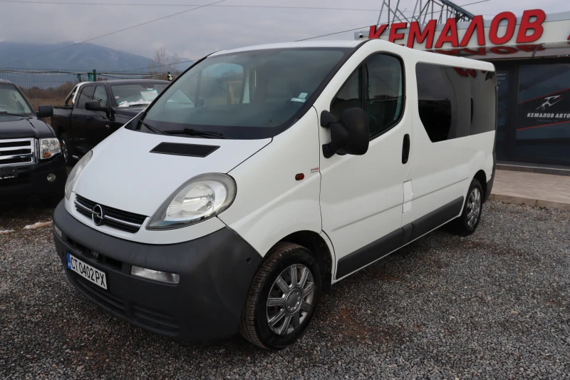 Opel Vivaro 1.9TDI, снимка 8 - Бусове и автобуси - 48706221