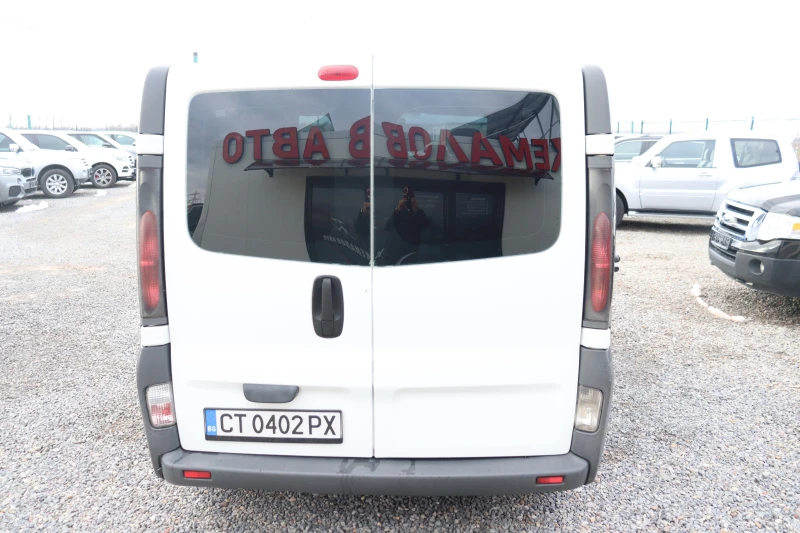 Opel Vivaro 1.9TDI, снимка 5 - Бусове и автобуси - 48706221