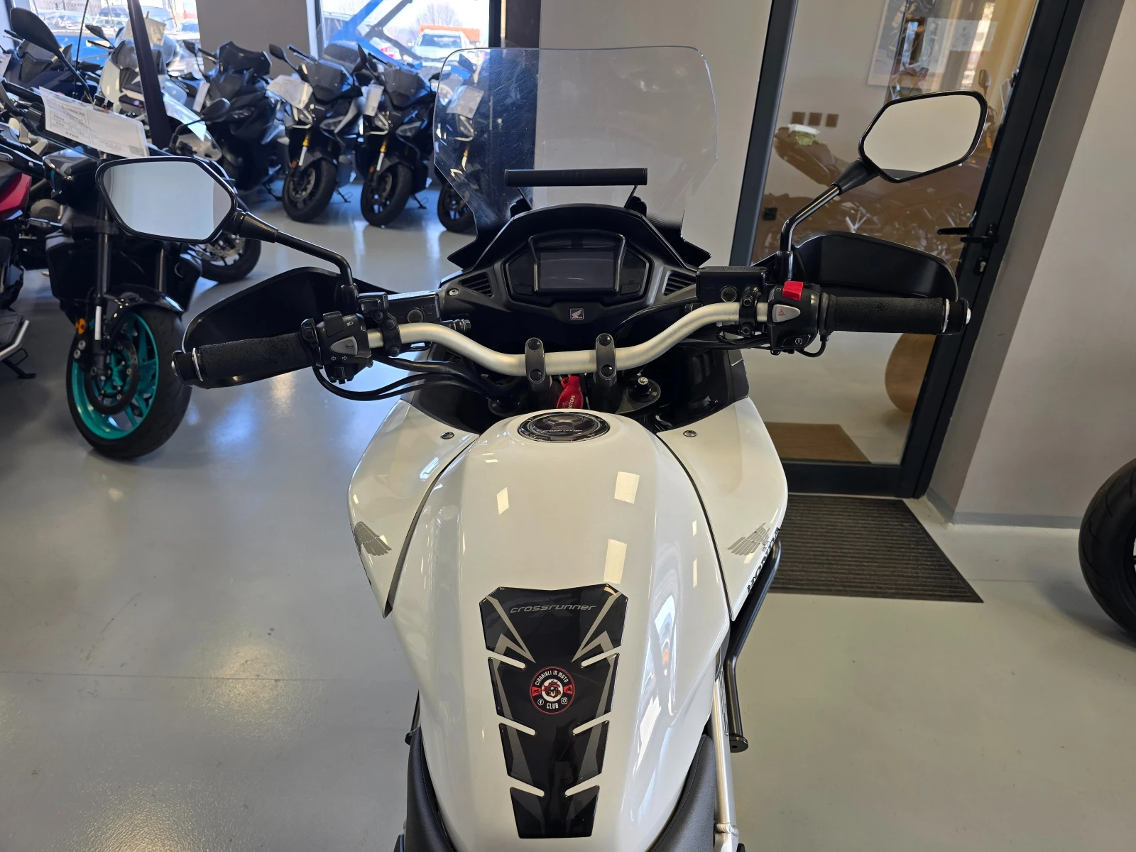 Honda Crossrunner 800ie, ABS-TCS, 2016г., снимка 12 - Мотоциклети и мототехника - 53767595