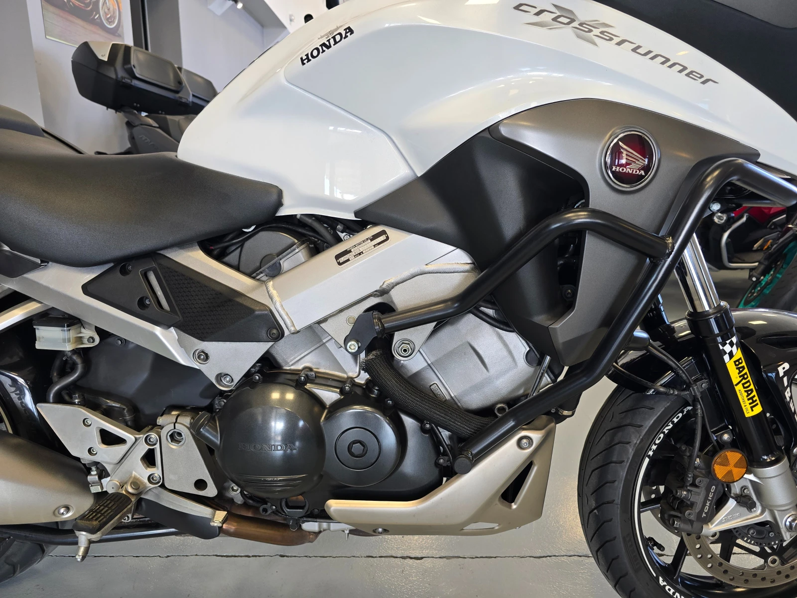 Honda Crossrunner 800ie, ABS-TCS, 2016г., снимка 14 - Мотоциклети и мототехника - 53767595