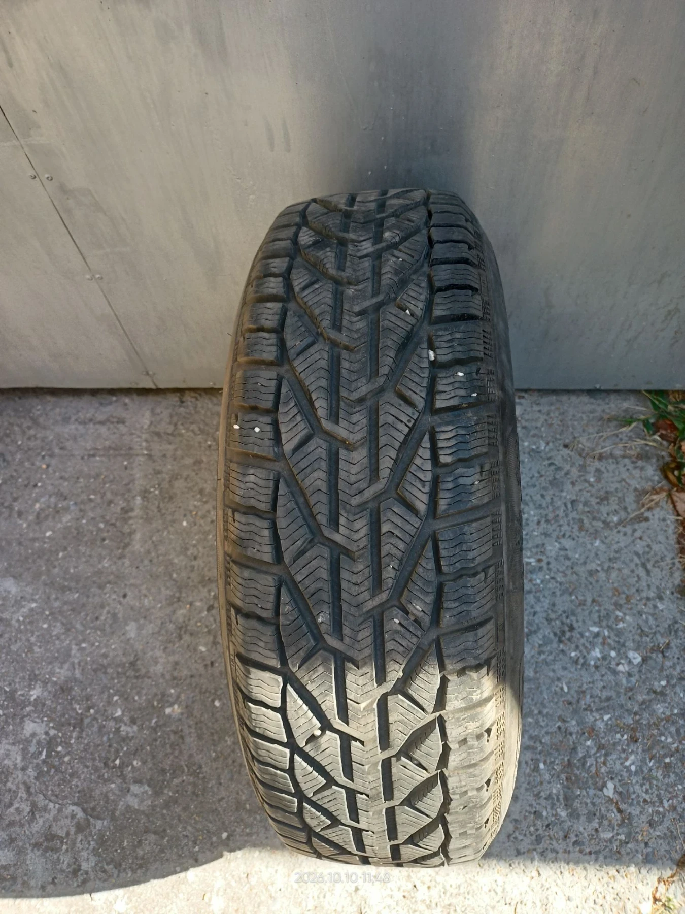 Гуми Зимни 215/70R16