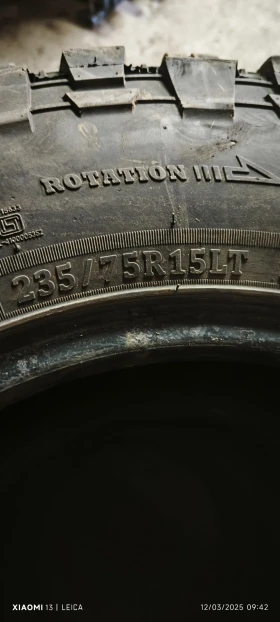 Гуми Всесезонни 235/75R15, снимка 3 - Гуми и джанти - 49555624