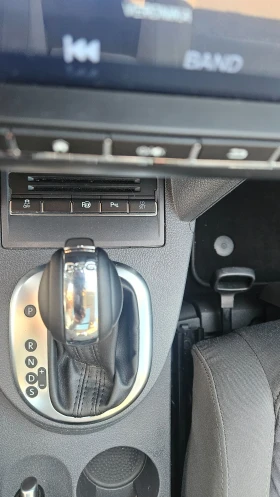 VW Touran 2.0cc 140hp | Mobile.bg    12
