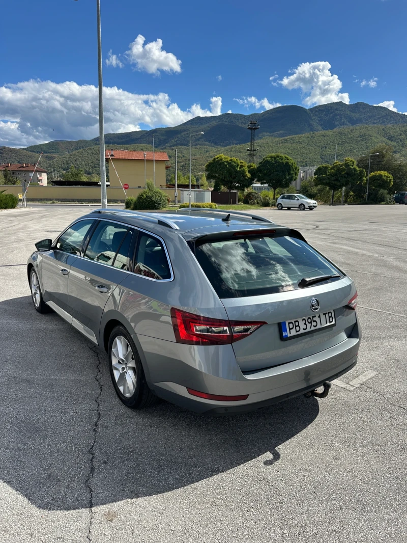 Skoda Superb, снимка 4 - Автомобили и джипове - 47580063