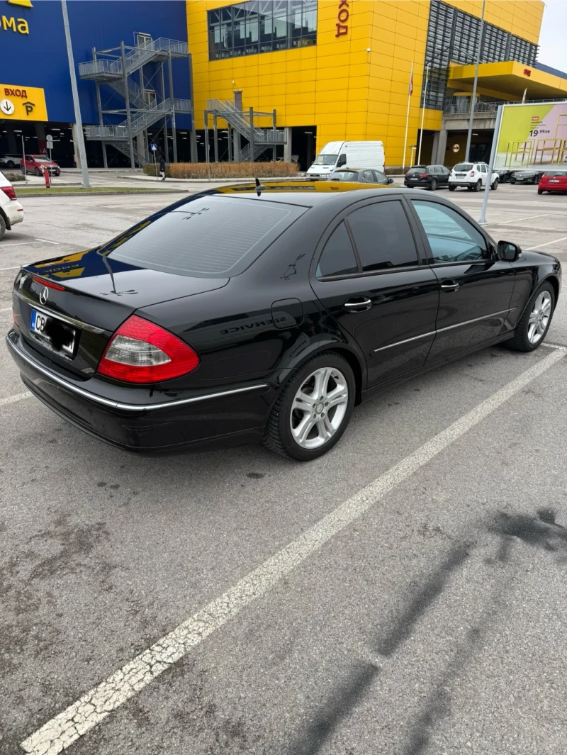 Mercedes-Benz E 220 Avantgarde, снимка 6 - Автомобили и джипове - 48273140