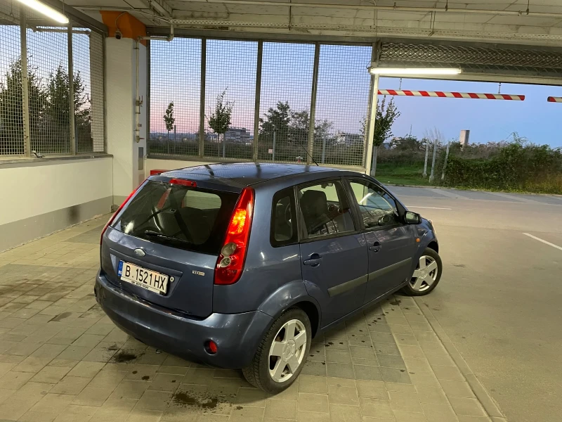 Ford Fiesta 1.6cdti, снимка 3 - Автомобили и джипове - 48341564