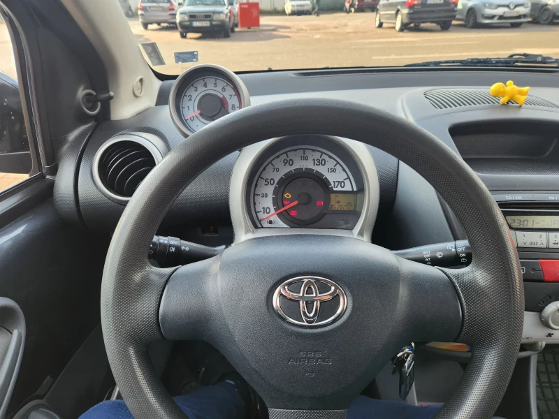 Toyota Aygo, снимка 6 - Автомобили и джипове - 48535439