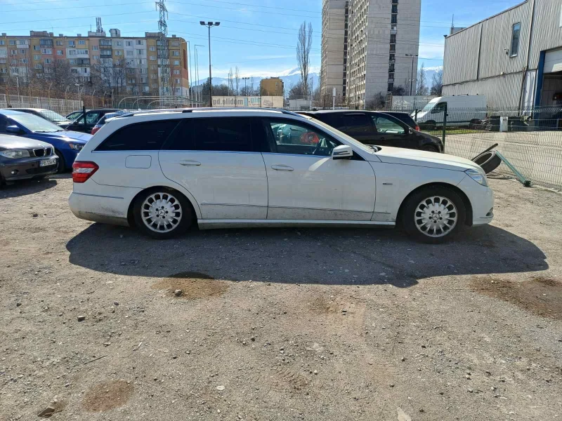 Mercedes-Benz E 300 CDI Elegance, снимка 7 - Автомобили и джипове - 49483685