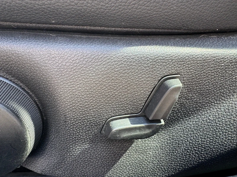 Mercedes-Benz C 200 ГАЗОВ ИНЖЕКЦИОН* СОБСТВЕН ЛИЗИНГ* БАРТЕР, снимка 8 - Автомобили и джипове - 50820477