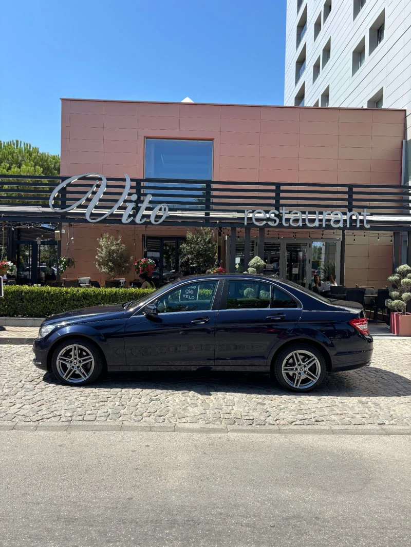 Mercedes-Benz C 200 НОВ ВНОС / AMG LINE / НАВИ / ТОП СЪСТОЯНИЕ, снимка 4 - Автомобили и джипове - 51543676