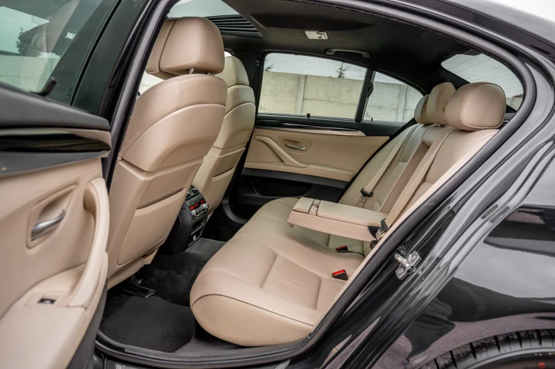 BMW 530 M PERFORMANCE , снимка 12 - Автомобили и джипове - 52150215
