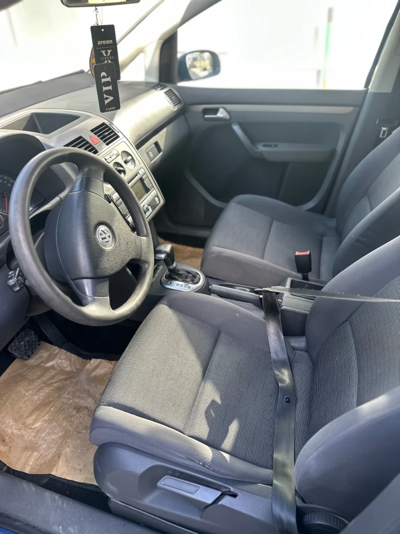 VW Touran 1.9 105ks автомат, снимка 8 - Автомобили и джипове - 52650406