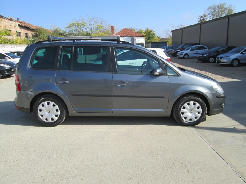 VW Touran 1.6I-GAZ, снимка 3 - Автомобили и джипове - 52289926