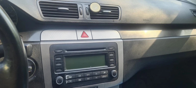 VW Passat 2.0 FSI, снимка 6 - Автомобили и джипове - 52398566