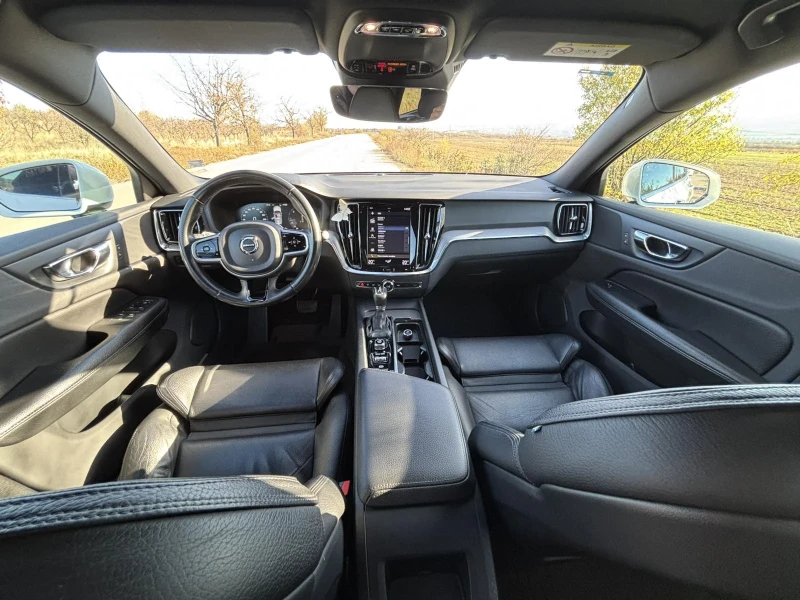 Volvo V60 D4, снимка 14 - Автомобили и джипове - 52405463