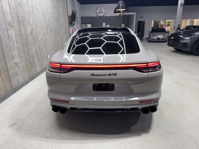 Porsche Panamera * GTS * CARFAX * БЕЗ ПЪРВОНАЧАЛНА ВНОСКА, снимка 10 - Автомобили и джипове - 53079485