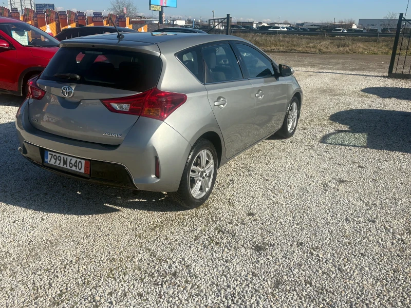 Toyota Auris, снимка 5 - Автомобили и джипове - 53257105