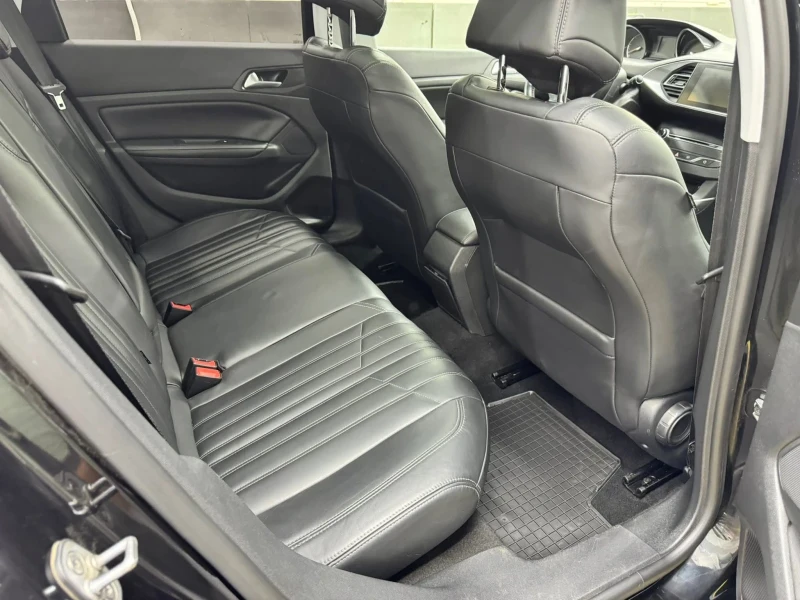 Peugeot 308 1.6 blueHDI, снимка 12 - Автомобили и джипове - 53303857