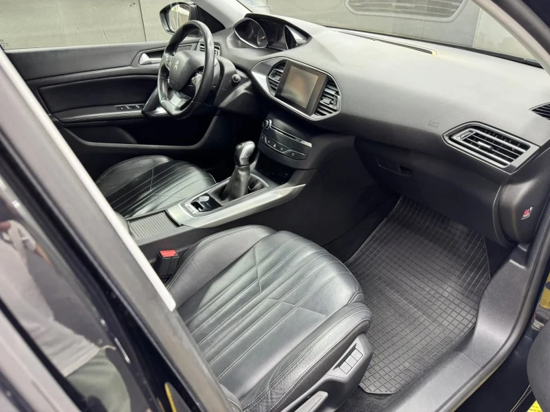 Peugeot 308 1.6 blueHDI, снимка 10 - Автомобили и джипове - 53303857