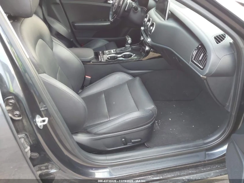 Kia Stinger 2l Premium, снимка 5 - Автомобили и джипове - 53324603