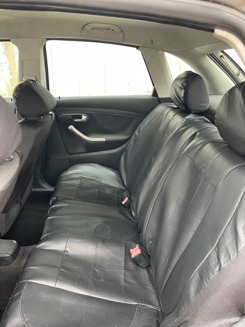 Seat Ibiza, снимка 7 - Автомобили и джипове - 53382600