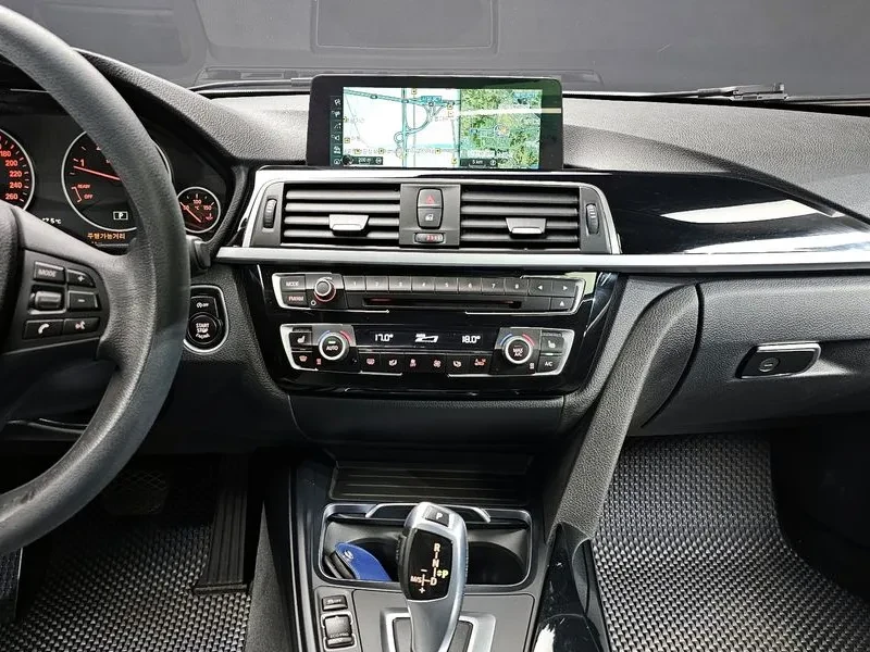 BMW 320 d, снимка 13 - Автомобили и джипове - 54592561
