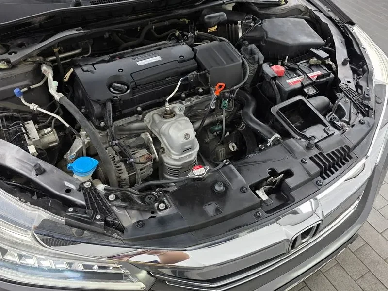 Honda Accord 2.4 9Th Generation, снимка 11 - Автомобили и джипове - 55841702
