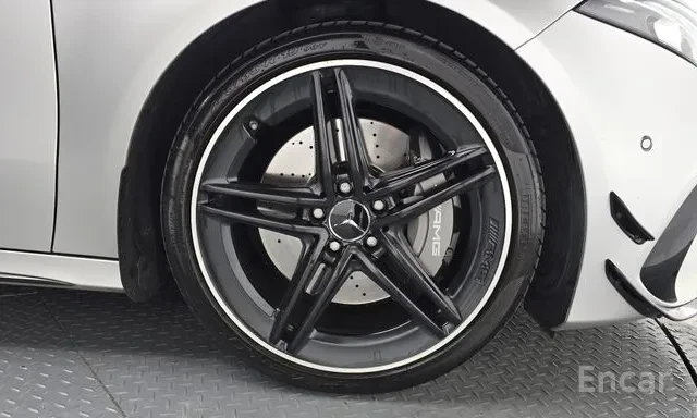 Mercedes-Benz A45 AMG 4MATIC+ * ПАНОРАМА * HEAD UP * , снимка 5 - Автомобили и джипове - 55892421